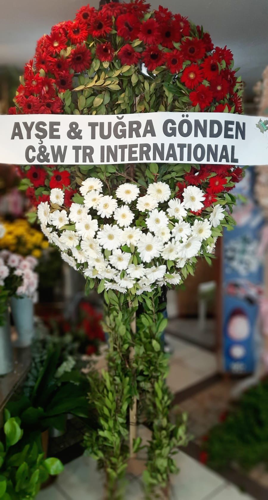 Büyük Boy Kırmızı Beyaz Cenaze Çelenk